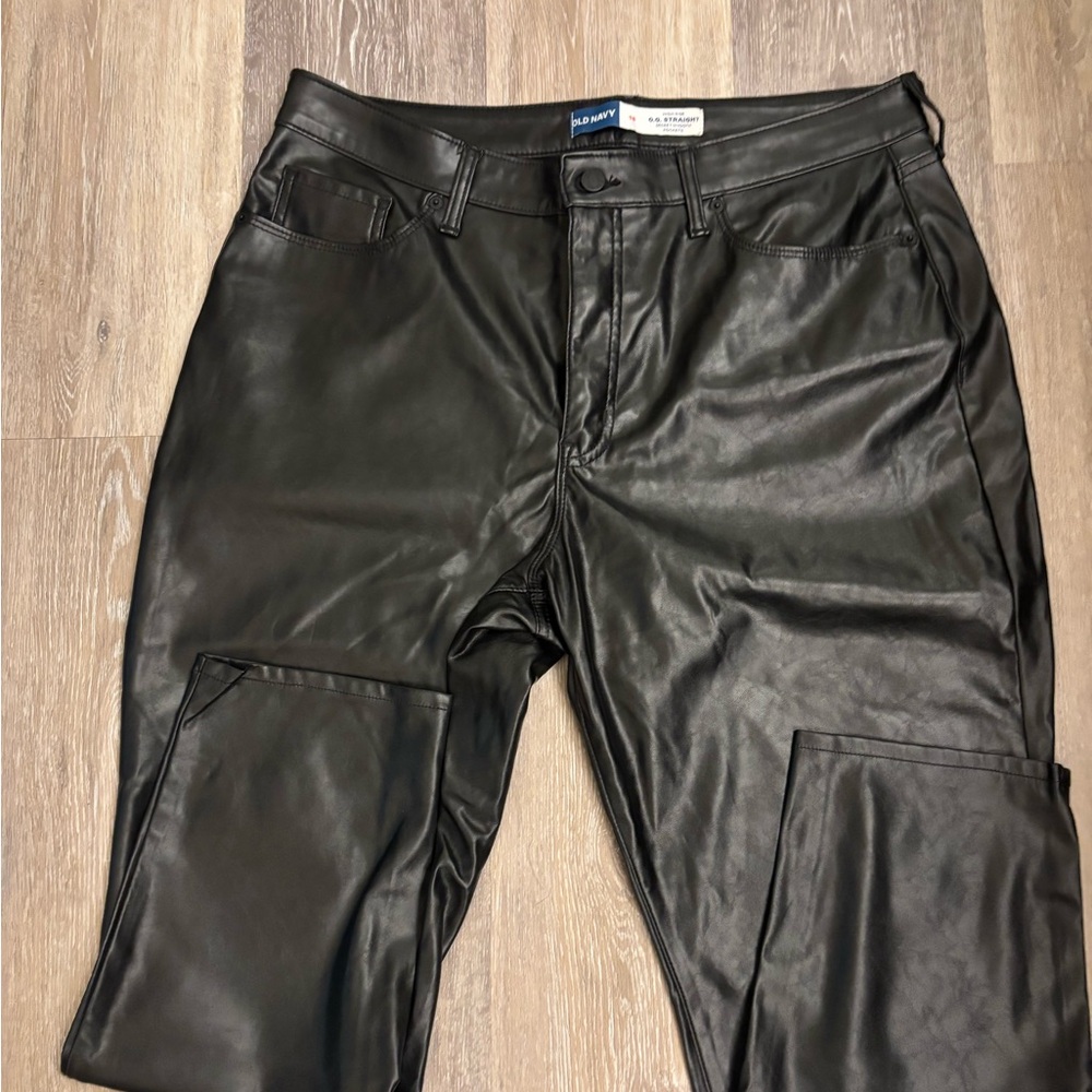 Old Navy Shiny Black Leather-Look Pants - Picture 5 of 7